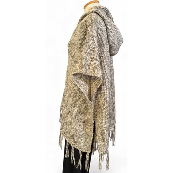 Garage Knit Poncho Hoodie Fringe XS S Oversized Tan Heather Boho Cottage Cosplay - Picture 2 of 7